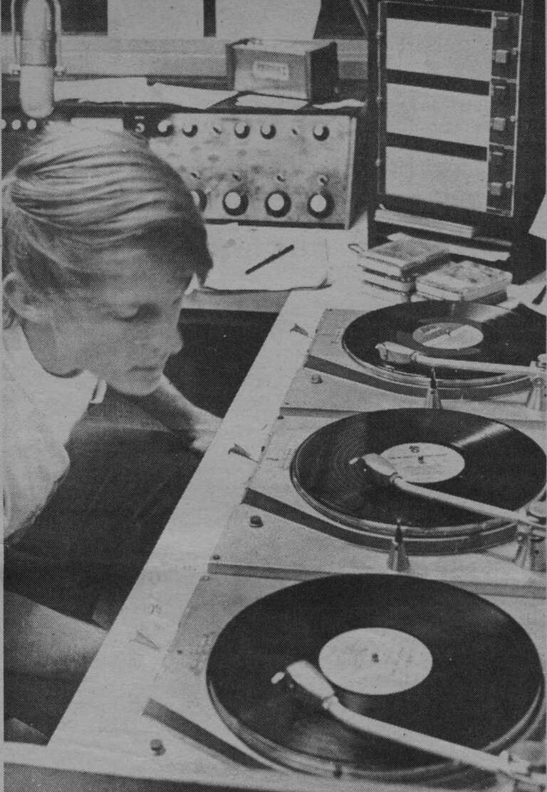 7110 turntables